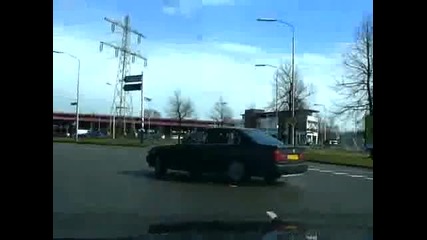 E34 на кръгово :) 
