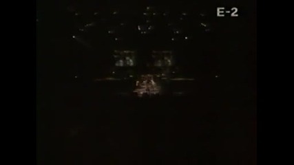 Guns N Roses - Paradise City (live in Paris 1992)