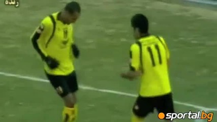 Брилянтен гол на Бруно Сезар, който показва бразилска техника по терените в Иран
