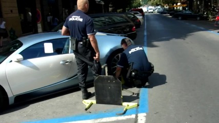 Bugatti Veyron срещу полицията