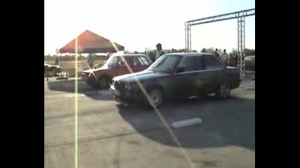 Bmw E30 M5 Vs. Lada Turbo