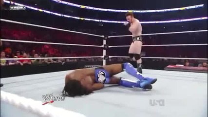 Sheamus reverses a Diving Crossbody in a Brogue Kick