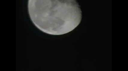 Луната през Jvc Gr - D245