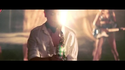 Dana Russell - Feel The Vibe (official video)