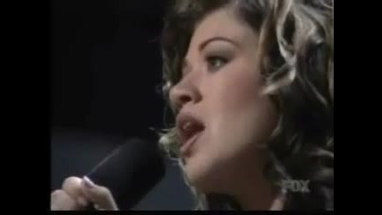 Kelly Clarkson - A Moment Like This ( American Idol Final ) 