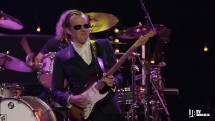 Joe Bonamassa - Love Aint A Love Song // Live At Radio City Music Hall