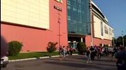 Евакуираха посетителите на Мол Варна