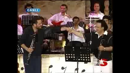 Vassilis Saleas I Husnu Senlendirici