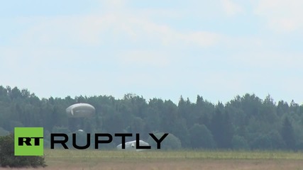 Estonia: US paratroopers hold joint drills with Estonian Defence League