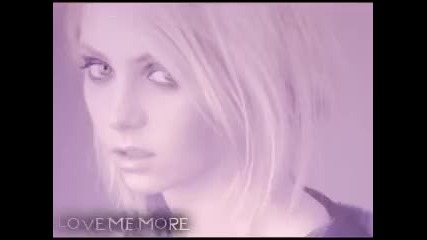 Taylor Momsen///c Y C L O N E