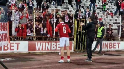 Християн Петров зарадва млади привърженици на ЦСКА от Елин Пелин