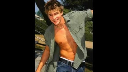 Chad Michael Murray ;)