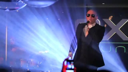 Pitbull - Hotel Room Service 