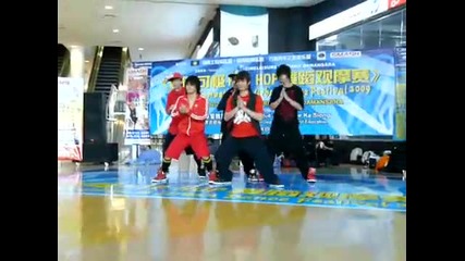Ecx showing off their poping and locking skill