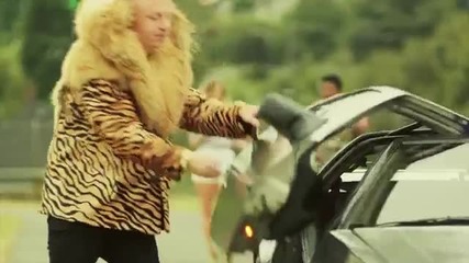 Macklemore _ Ryan Lewis - Thrift Shop Feat. Wanz (official Video)