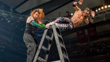 Johnny Nitro vs. Jeff Hardy – Intercontinental Title Ladder Match: Raw, Nov. 20, 2006 (Full Match)