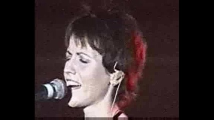 The Cranberries - Ode To My Family