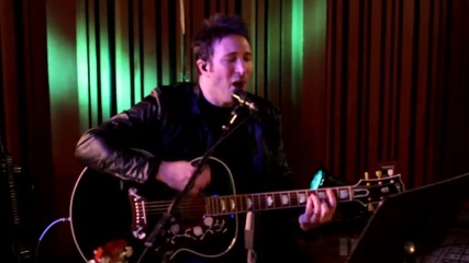 Акустична версия! Avril Lavigne - Girlfriend ( Walmart Soundcheck )