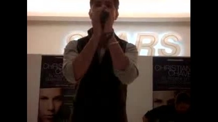 Christian Chavez cantando En Donde estas en la firma en la cd de Mexico 