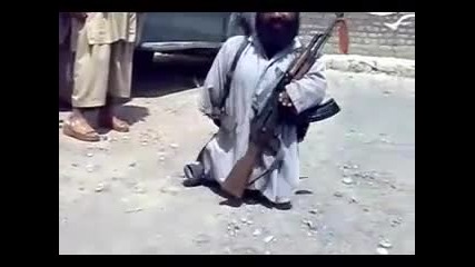 най - малкия боец талибан 