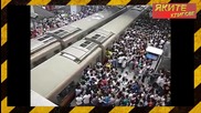 Вижте какво се случва в метрото на Пекин