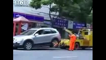 (много смях)на жената не и се плаща глоба
