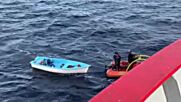 Лодка със следи от мигранти откри екипажът на българския кораб към Антарктида