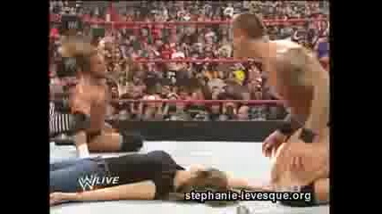 Ted Dibiase & Randy Orton vs Triple H /randy Orton напада Стефани Макмеан я целува/