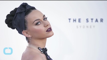 Katy Perry Clarifies "Mom" Necklace Meaning