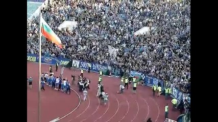 Levski fans at the Sofia derby (09.05.2009)