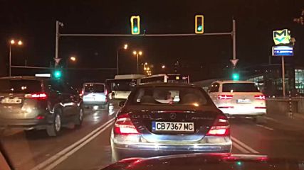 Своеволия на пътя от автобус на градския транспорт