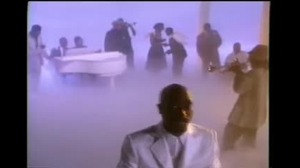 2pac - Aint mad at cha