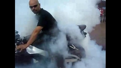 Yahama R1 Burnout qkooo :) 