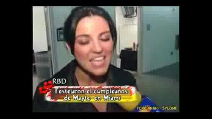 Rbd Festejo El Cunpleaos A Maite