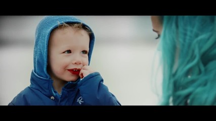Tigerlily & Natt Dunn --- Feel The Love