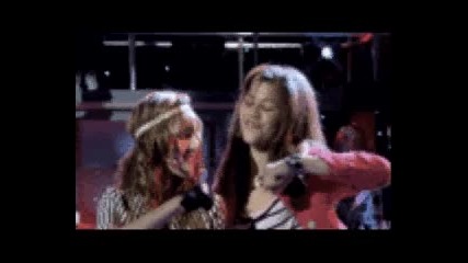 Измислено интро на Shake it up