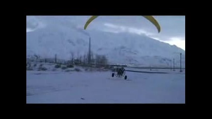 Разходка С Парапланер През Зимата