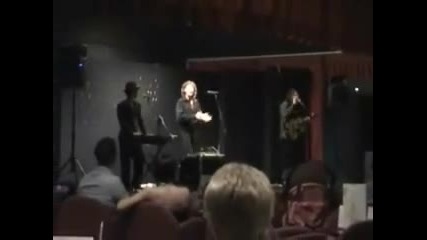 Tribute to Bee Gees - Island On The Streem - на живо - с Деян Неделчев - 2007 