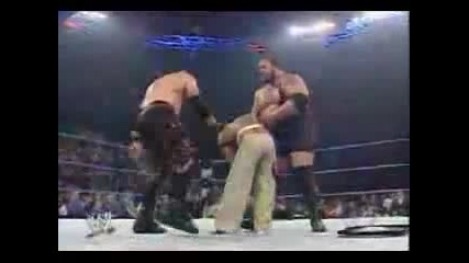 wwe-batista rettet rey mysterio vor kane und big show