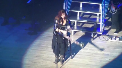 Catch Me-don't Forget - Demi Lovato in Hershey Pennslyvania 19.11.2011