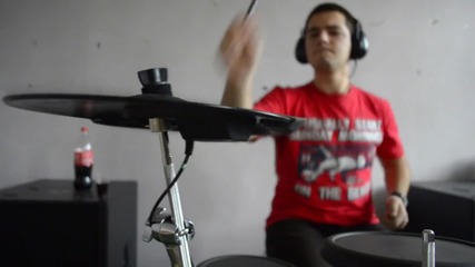 Българин свири Skrillex - Kyoto на барабани!