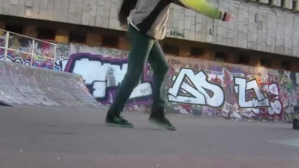 Малко Dnb