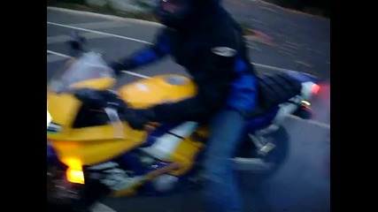 Cbr 600 F3 roasting my tire! 