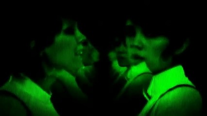 Tiesto feat. Tegan & Sara - Feel It In My Bones( Official Video) 
