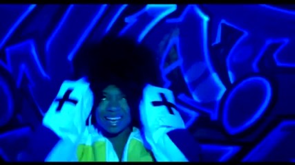 Lil Mama featuring T-pain - What It Is (strike A Pose)