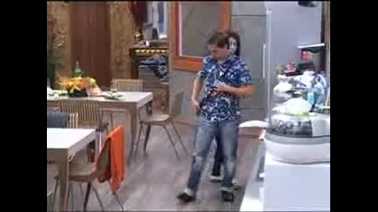 Big Brother Family 04.04.10 - Николай зготви агнешко и Давид неще да яде 