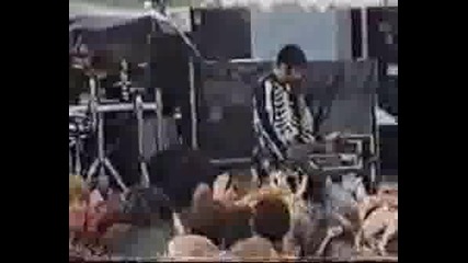 Limp Bizkit - Stuck