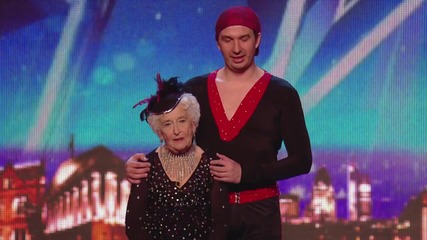 Тази баба танцува грандиозно салса и шокира журито...и мен!!! Великобритания търси талант 2014