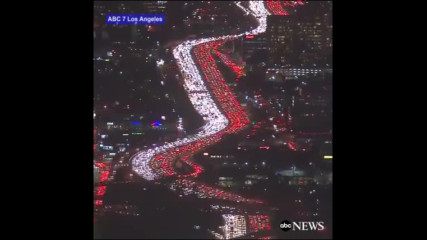 трафик в Лос Анжелис за деня на благодарноста