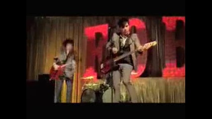 Fall Out Boy - Thnks Fr Th Mmrs